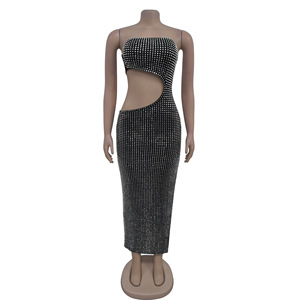 Vestido de verano sexy sin tirantes, sin mangas, con cintura natural, estampado digital, ahuecado, ajustado, con abertura y pedrería para mujer - Product Image 5