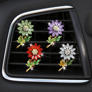 <span class=keywords><strong>Precio</strong></span> al por mayor en forma de girasol coche aire sólido <span class=keywords><strong>Perfume</strong></span> salida fragancia difusor salida ambientador Clip flor Decoración - Product Image 1