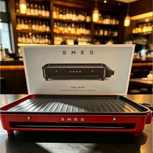 Plancha de asar Smeg de 1600W, eléctrica, sin humo, antiadherente, de acero inoxidable, con control digital, para uso doméstico y exterior. - Product Image 2