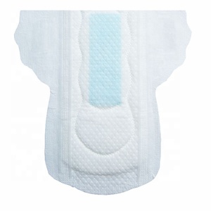 <span class=keywords><strong>Assorbenti</strong></span> igienici ultra sottili con nucleo <span class=keywords><strong>blu</strong></span>, elevata capacità di assorbimento e superficie morbida e traspirante per il comfort quotidiano femminile. - Product Image 5