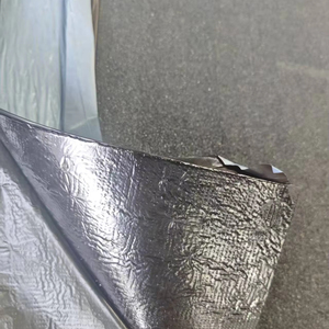Membrana Impermeabile Autoadesiva Nera in Sabbia Diamantata, Materiale Bituminoso Altamente Resistente per Progetti di Magazzini e Coperture - Product Image 1