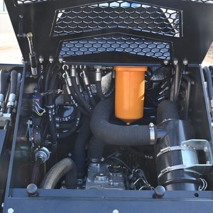 La Chine Cougars usine nouvelle conception Skid Steer moteur diesel CG827 Mini Skid Steer chargeur niveleuse accessoire prix bon marché - Product Image 2
