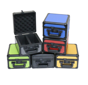 Boîte de rangement et de transport pour cartes de sport gradées, en aluminium, entièrement personnalisable, 3 rangées, colorée - Product Image 1