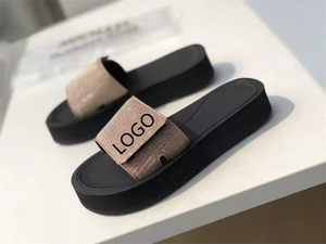 Diseñador de moda nuevo estilo agujero zapatos zapatilla señoras última playa antideslizante diapositivas verano zapatillas - Product Image 4