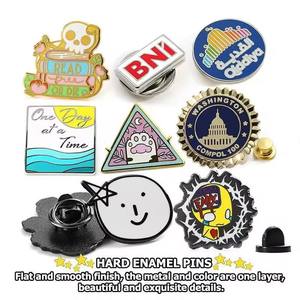 Özel emaye pimleri yumuşak emaye karikatür Glitter Metal rozeti üreticisi UV baskı sevimli Anime sert mineli yaka rozeti özel - Product Image 4