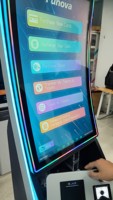 Terminal de jeu d'arcade en libre-service Funova / Distributeur de cartes-cadeaux avec paiement en espèces et par carte de crédit pour les parcs d'attractions intérieurs