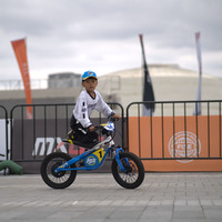 Vélo de course pour enfants en gros, mini moto électrique à deux vitesses 10-33 km/h, longueur 120 cm, pour enfants de 5 à 10 ans, exportateur fournisseur
