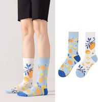 Chaussettes en coton mélangé à motifs de dessins animés mignons, chaussettes colorées et amusantes pour hommes et femmes, douces et respirantes pour un usage quotidien, sorties décontractées