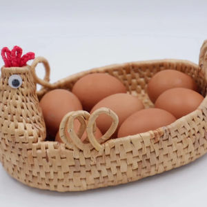 Cesta Artesanal de Jacinto de Agua para Huevos, Contenedor de Almacenamiento de Huevos Tejido Natural, Cesta Decorativa Única con Forma de Animal para Cocina Rústica - Product Image 5