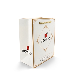 Borsa regalo <span class=keywords><strong>per</strong></span> orologi REWARD, IT verrà venduta con orologi REWARD. Non venduta separatamente. Materiale in carta rigida. - Product Image 4