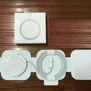 Cargador Magnético USB C de 15W, Cargador Inalámbrico de Escritorio, Adaptador Universal para iPhone Series 16/15/14/13/12 - Product Image 1