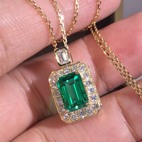 Kadınlar için Zümrüt Kesim CZ Halo Kolye, 4mm, Altın Kaplama Pirinç, Gösterişli Saray Stili, Altın