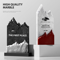 Prix de cristal gravé au laser 3d personnalisé Trophée de marbre de cristal en forme de montagne vierge pour l'anniversaire de l'entreprise