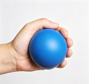 Ballon de rééducation en PU solide avec logo personnalisé disponible, entraîneur de force des doigts pour personnes âgées, ballon de massage des pieds pour yoga, ballon de fascia, jouet pour enfants - Product Image 2