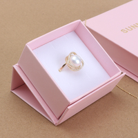 Boîte à bijoux magnétique en papier rose perlé coloré, directement de l'usine, pour l'emballage de colliers, boucles d'oreilles et bagues pour femmes