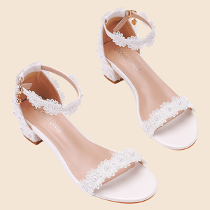 <span class=keywords><strong>Scarpe</strong></span> da <span class=keywords><strong>sposa</strong></span> in pizzo bianco con tacco spesso con perline a punta quadrata <span class=keywords><strong>comode</strong></span> e taglie forti sandali da <span class=keywords><strong>sposa</strong></span> con decorazione di strass - Product Image 3