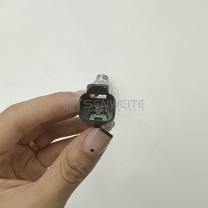 วาล์วโซลินอยด์แบบสัดส่วน Senwitt รุ่น 714-23-15520 สำหรับระบบไฮดรอลิกของรถขุด - Product Image 2