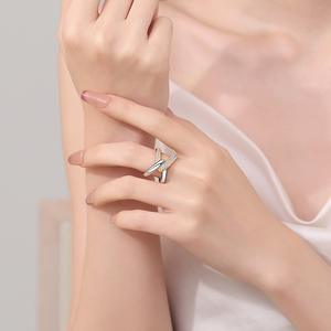 แหวนรูปตัว X ประดับเพชร 2026 แบบถอดประกอบได้ ใช้ได้ทั้งผู้ชายและผู้หญิง ดีไซน์พันรอบอเนกประสงค์ - Product Image 2