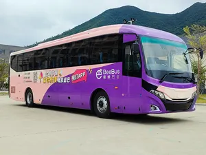 12 मीटर 65 सीटें गुआंगटोंग लक्जरी स्वचालित पर्यटक बस नई मैनुअल कोच बस 60 सीटर लंबी दूरी की बस शौचालय के साथ
