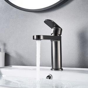 Momali Offres Spéciales économique usine <span class=keywords><strong>prix</strong></span> pistolet métal salle de bain lavabo mitigeur robinet hôtel bassin robinet avec <span class=keywords><strong>eau</strong></span> chaude et froide - Product Image 5