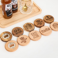Logo personnalisé Ouvre-bouteille circulaire en bois créatif autocollant magnétique pour réfrigérateur ouvre-bouteille de bière cadeau