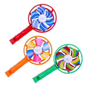 Ventilateur souffleur portatif et sifflet en plastique, petit jouet siffleur avec éoliennes colorées, cadeaux promotionnels pour enfants - Product Image 1