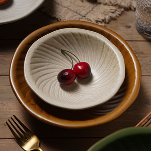 <span class=keywords><strong>Assiette</strong></span> creuse en céramique de style japonais, nouveau design <span class=keywords><strong>tendance</strong></span> <span class=keywords><strong>2023</strong></span>, usage domestique, vaisselle rétro verte à motif couteau, compatible micro-ondes - Product Image 3