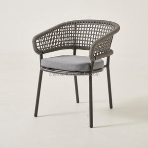 Chaises de salle à manger empilables modernes en aluminium, chaise de loisirs en corde tressée grise, chaise de jardin en rotin d'extérieur, chaise de salle à manger de restaurant de patio - Product Image 1