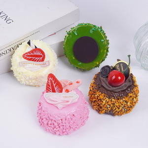 Aimants de réfrigérateur en forme de mini-gâteaux au matcha simulés, décorations amusantes pour meubles et réfrigérateurs, desserts en mousse de crème et chocolat en mousse de mousse - Product Image 3