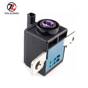 Блок защиты от перегрузок аккумулятора (пирофьюз) OEM B2302641744 0080-P1-100017, совместимый с гибридными BMW - Product Image 4