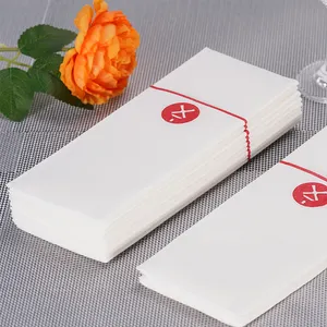 Бумажная салфетка на заказ, полированные обеденные карманные салфетки из древесной массы, одноразовые, индивидуальный логотип, стол для ресторана, современные печатные салфетки