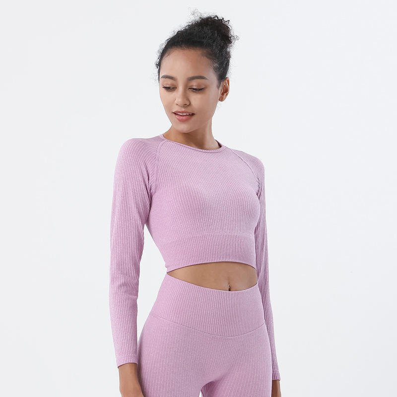 รากบัวสีม่วง