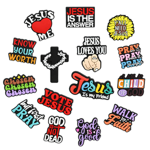 Custom I Love Jesus PVC scarpiera charm frase gesus smalto distintivo gesus re dei re signore dei signori spilla regalo per I bambini amici - Product Image 1