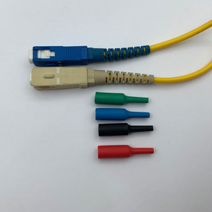 Funda protectora de plástico para conector de fibra óptica SC de 24.5mm de longitud y 0.9mm de diámetro, certificada RoHS, -45~95 ° C - Product Image 2