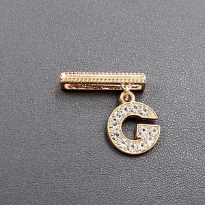 จี้ตัวอักษรประดับเพชรหรูหราสำหรับสายนาฬิกา - Product Image 5