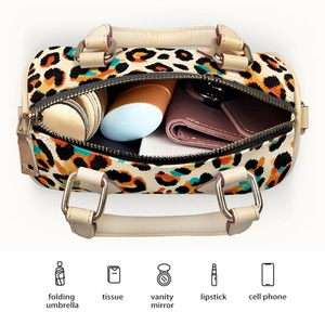 <span class=keywords><strong>Bolso</strong></span> Bandolera Boston <span class=keywords><strong>de</strong></span> Camuflaje Personalizado para Mujer, <span class=keywords><strong>de</strong></span> Alta Calidad, <span class=keywords><strong>Impermeable</strong></span>, <span class=keywords><strong>de</strong></span> Cuero PU - Product Image 3