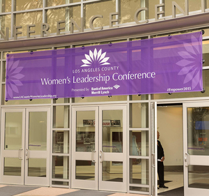 Nhanh Chóng Vận Chuyển Ngoài Trời Tổ Chức Sự Kiện Lưới Biểu Ngữ Windproof Lưới Hàng Rào Biểu Ngữ Quảng Cáo Vải <span class=keywords><strong>PVC</strong></span> 9 Oz Vinyl Lưới Biểu Ngữ - Product Image 2