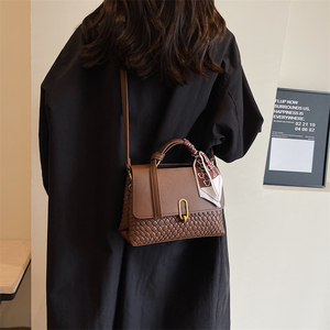 Factory Wholesale Handbags Ladies Silk Scarves Small Shoulder Crossbody Tote square Bag Ladies Fashion Design Purses for Women - Product Image 6