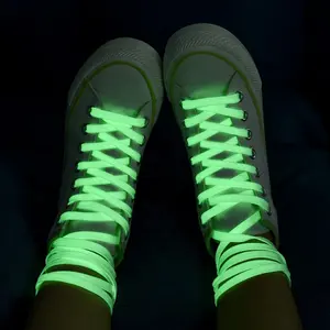 스포츠 신발을위한 어두운 신발 끈에 도매 독특한 고품질 혼합 색상 평면 형광 발광