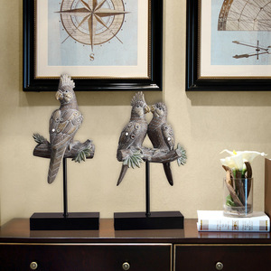 Adornos de Resina de Loros Estilo Americano, 2 Piezas, Decoración Tradicional para Sala de Estar, Diseño de Follaje - Product Image 1