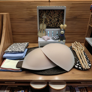 Ingrosso Accessori Intimo: Coppe Reggiseno in Spugna Sexy, Senza Ferretto, per Donna, Taglia L, Regolabili, Comode, Spessore 1.4cm - Product Image 2