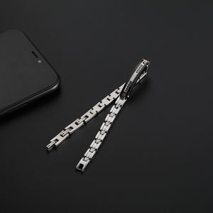 <span class=keywords><strong>Bracciali</strong></span> da <span class=keywords><strong>uomo</strong></span> di marca di design incisi con zirconi neri in acciaio inossidabile, fornitore di gioielli di alta gamma Xinyashang - Product Image 3