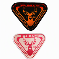 Patch personnalisé par sublimation avec bordure surjetée, badge logo imprimé par transfert thermique, patchs triangulaires à coudre pour vêtements