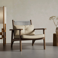 Fauteuil inclinable de haute qualité, idéal pour une relaxation confortable dans les salons et les chambres.