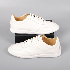 Chaussures de marche en cuir véritable blanc à bout rond et lacets, semelle extérieure en caoutchouc respirante, style décontracté pour hommes et femmes - Product Image 3