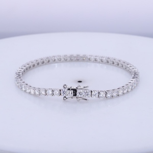 สร้อยข้อมือเทนนิส Starsgem เงินแท้ 925 ประดับเพชรโมอิสซาไนต์ทรงกลมเจียระไนแบบบริลเลียนท์ ตัวเรือนแบบหนามเตย ขนาด 3 มม. ทรงกลม เครื่องประดับแต่งงานสุดคลาสสิกสำหรับผู้หญิง - Product Image 2