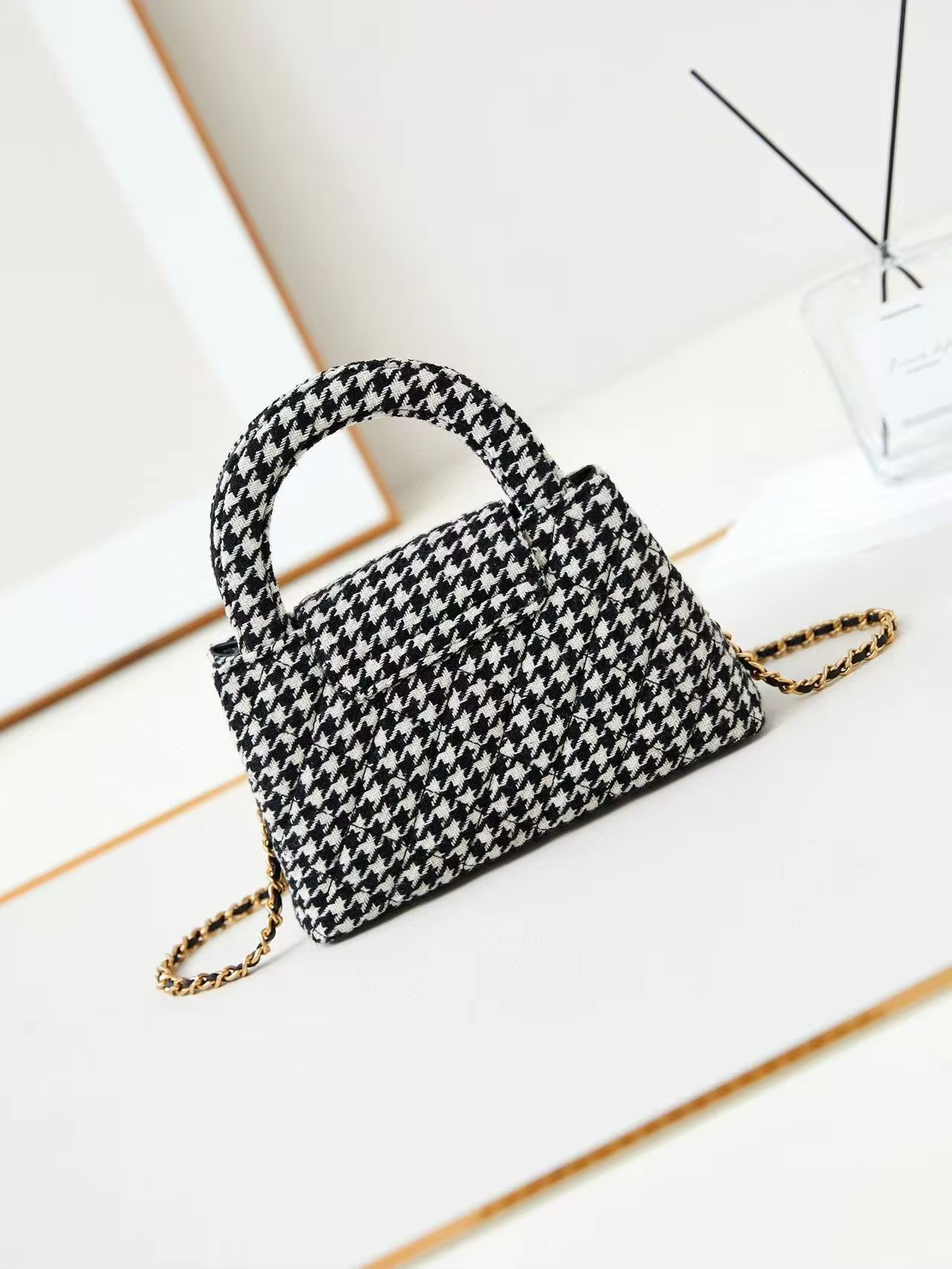 ติดต่อฉันเพื่อดูรายชื่อ VIP