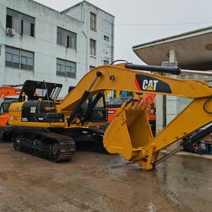 Excavatrice sur chenilles CAT 325D jaune, équipement de construction lourd, machine de terrassement hydraulique montée sur chenilles - Product Image 1