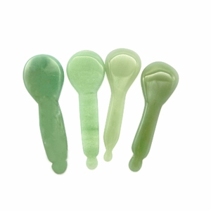 Stylo d'acupression gua sha froid en pierre de jade naturel aventurine verte - Product Image 4