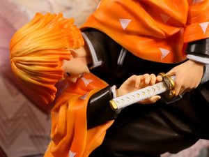 Figura de Anime de 23CM de Agatsuma Zenitsu de Demon Slayer: <span class=keywords><strong>Kimetsu</strong></span> <span class=keywords><strong>No</strong></span> <span class=keywords><strong>Yaiba</strong></span> - Product Image 6